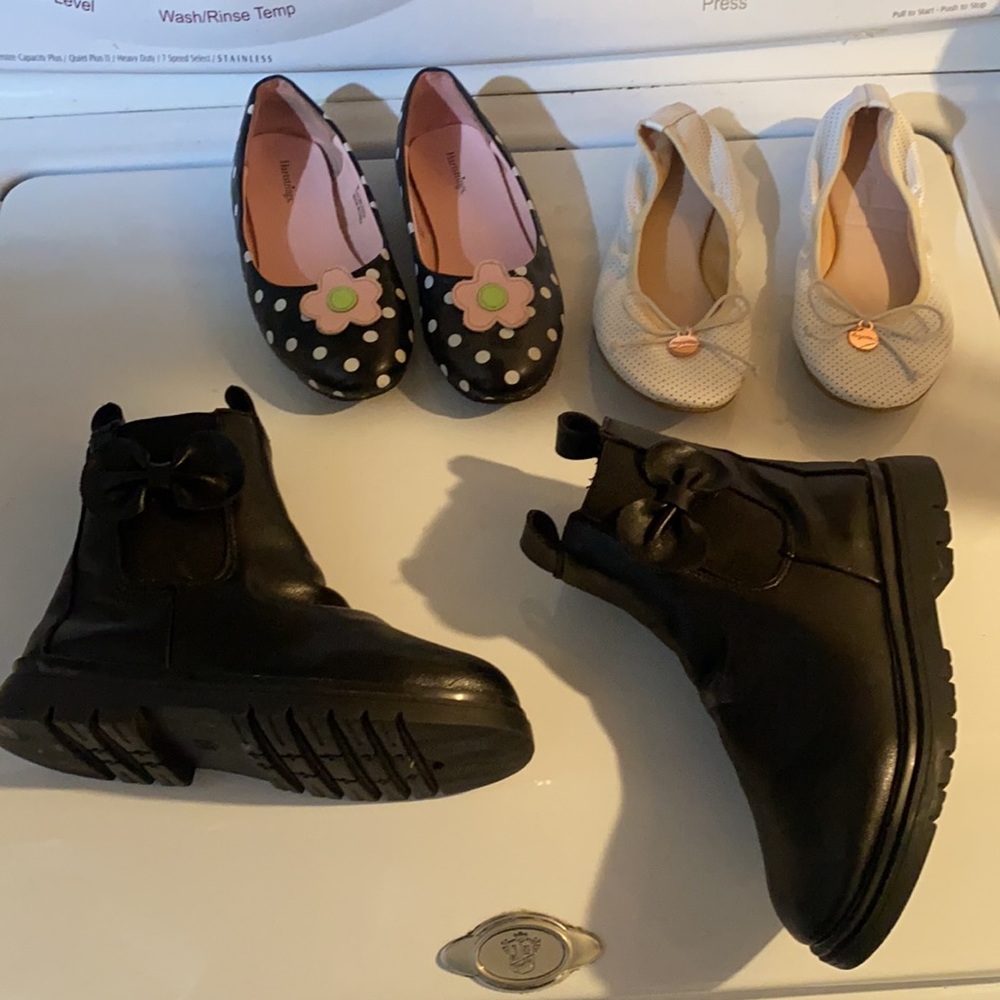 LITTLE  Girls shoes all pre loves condition size 2. Back to skool BUNDLE - Picture 4 of 11